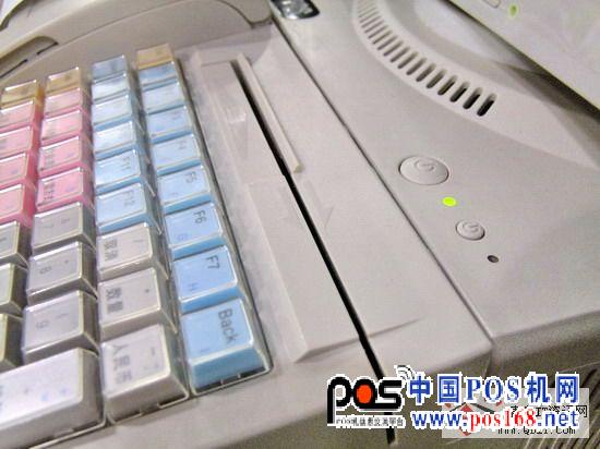 刷卡器在標配中沒有配置，需要根據(jù)客戶的需求另外定制